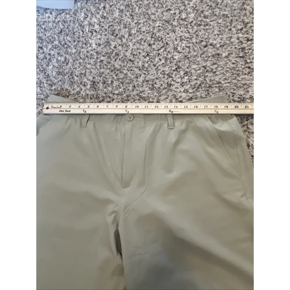 Under Armour NewMens Khaki Shorts Tech Short Sz 40 Polyester Blend Elastic Waist